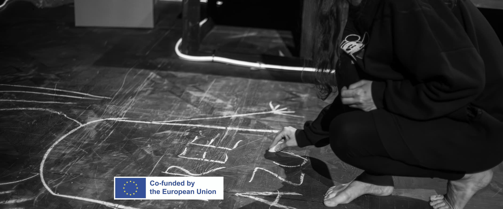 птах на горищі з лого 3