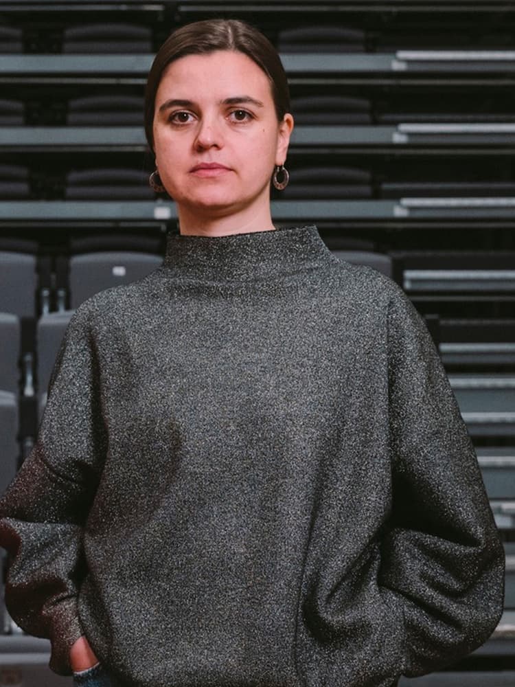  Апчел Олена