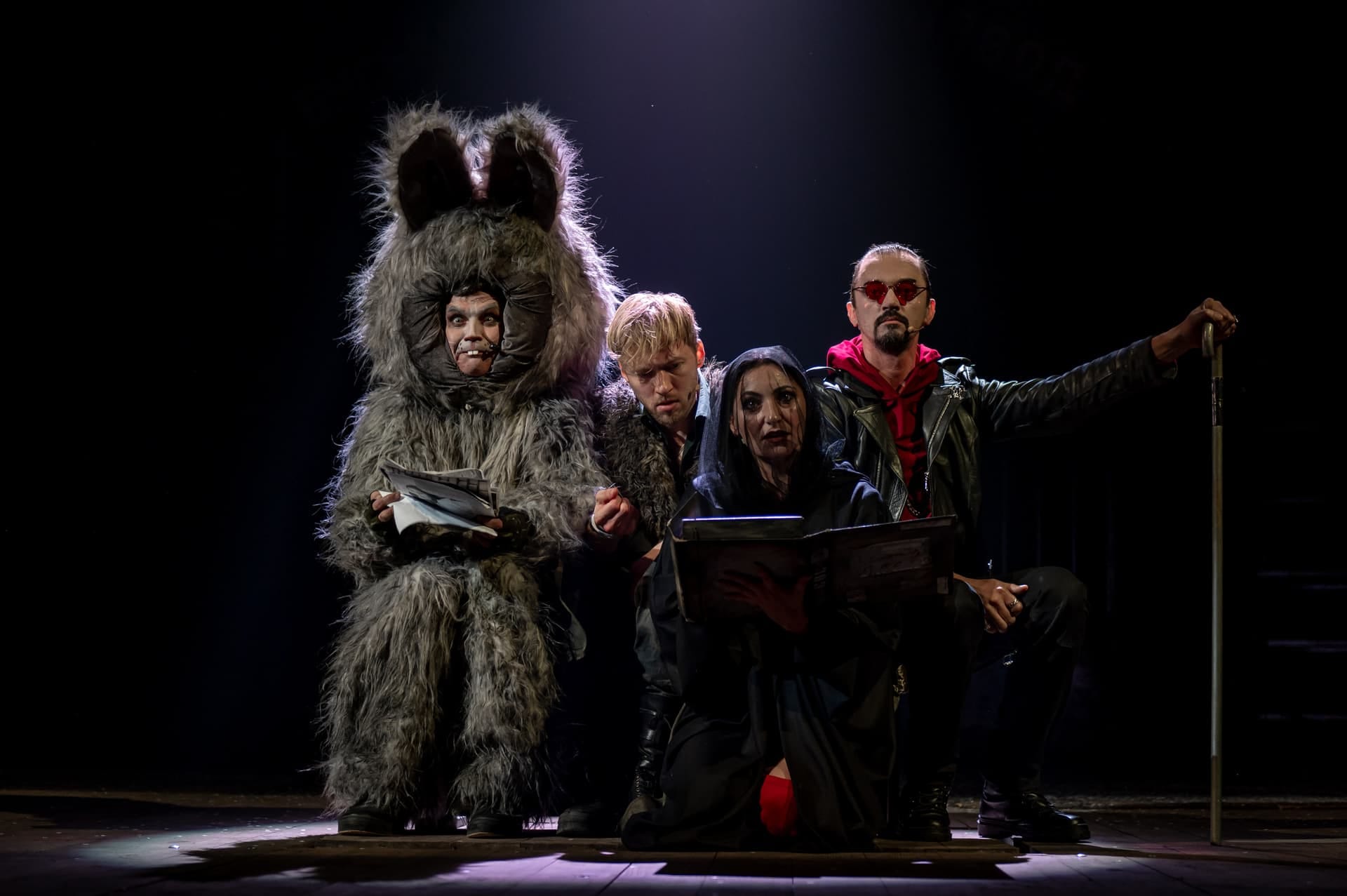 Я БАЧУ, ВАС ЦІКАВИТЬ ПІТЬМА